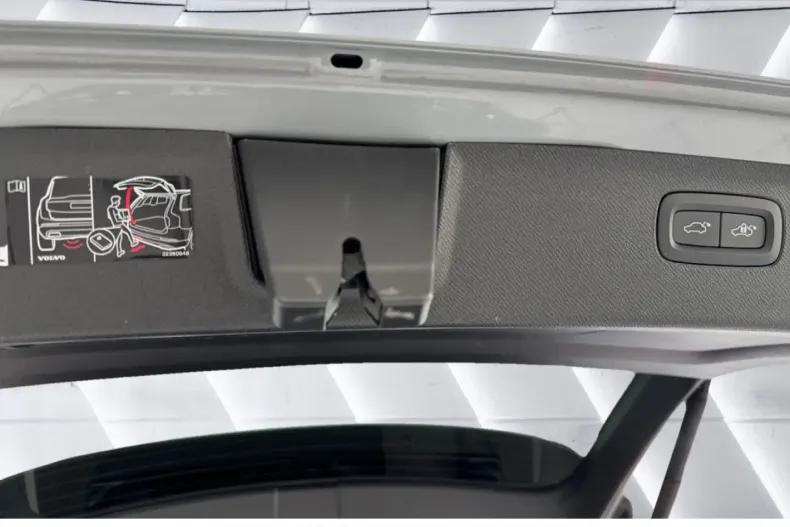 Volvo XC90 din 2024 cu 23.224 km - oferta VOL163364 - foto 15