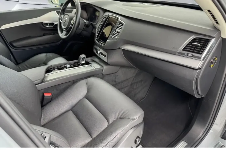 Volvo XC90 din 2024 cu 23.224 km - oferta VOL163364 - foto 29