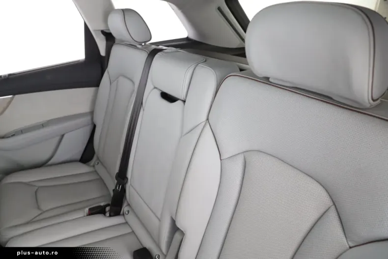 Audi Q7 din 2024 cu 17.653 km - oferta AUD163371 - foto 12