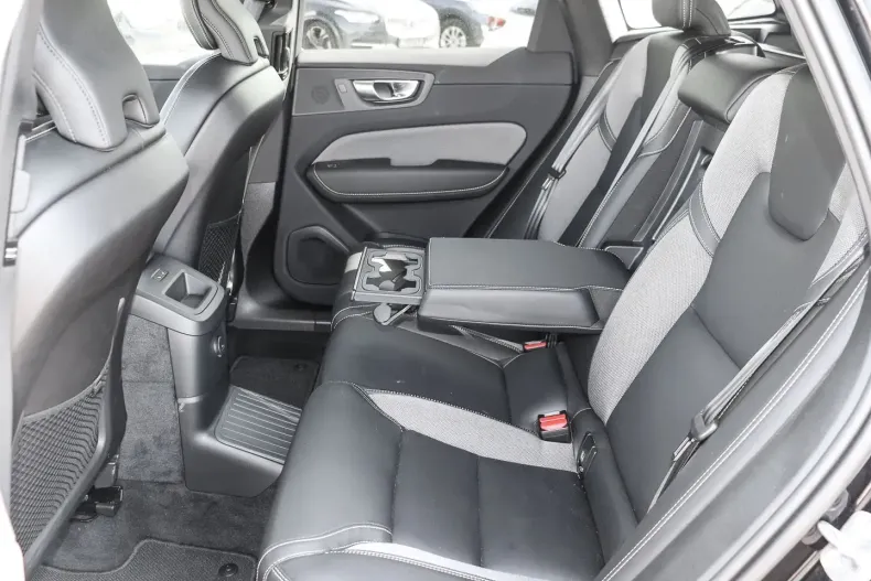 Volvo XC60 din 2024 cu 16.955 km - oferta VOL163372 - foto 14