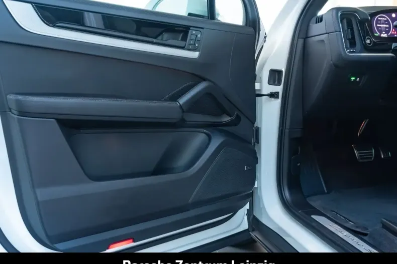 Porsche Cayenne din 2024 cu 27.913 km - oferta POR163374 - foto 19