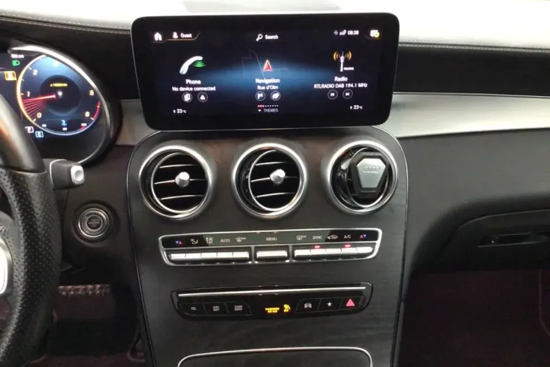 Mercedes-Benz GLC 220 din 2021 cu 111.500 km - oferta MER163375 - foto 14