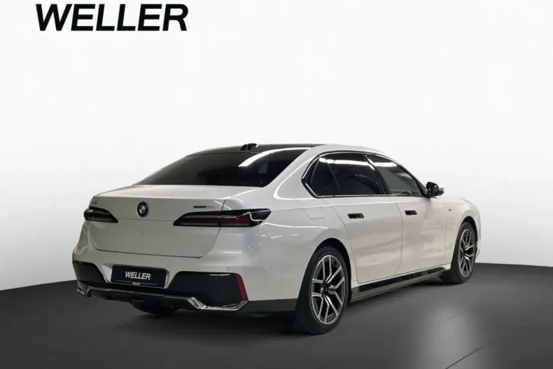 BMW i7 din 2025 cu 15.811 km - oferta BMW163376 - foto 3