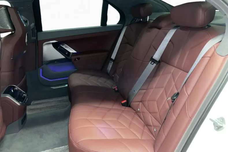 BMW i7 din 2025 cu 15.811 km - oferta BMW163376 - foto 7