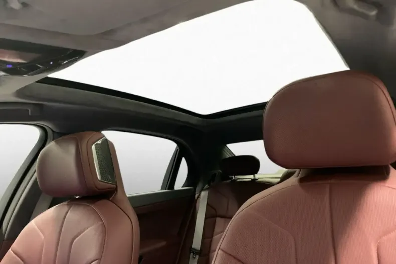 BMW i7 din 2025 cu 15.811 km - oferta BMW163376 - foto 14