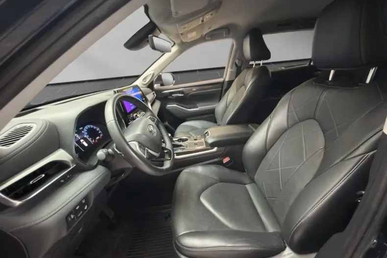 Toyota Highlander din 2024 cu 18.784 km - oferta TOY163379 - foto 9