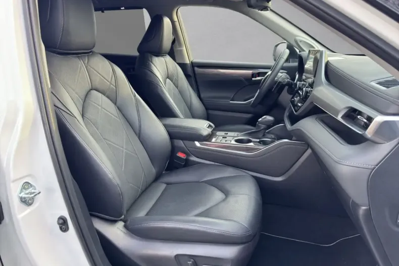 Toyota Highlander din 2024 cu 27.030 km - oferta TOY163380 - foto 18