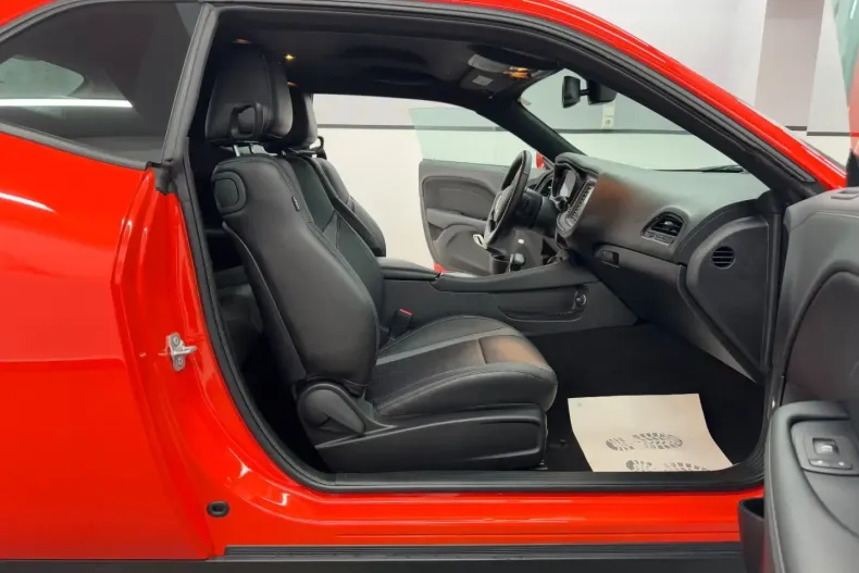 Dodge Challenger din 2023 cu 19.877 km - oferta DOD163383 - foto 13