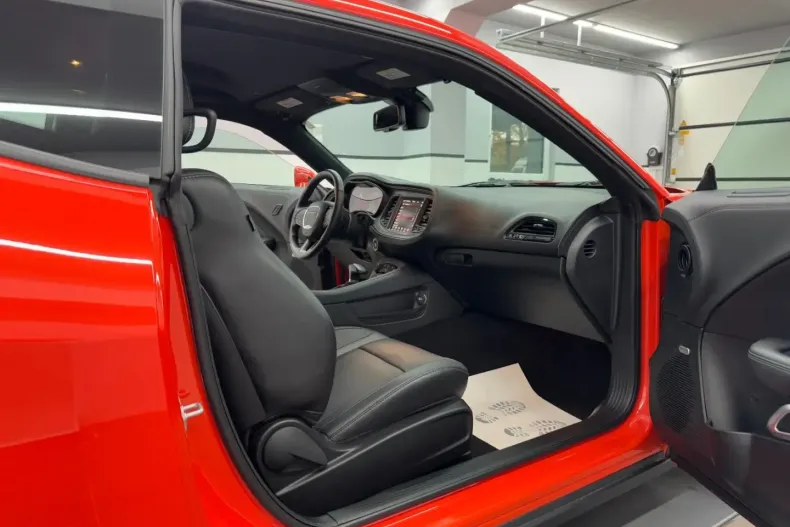 Dodge Challenger din 2023 cu 19.877 km - oferta DOD163383 - foto 14