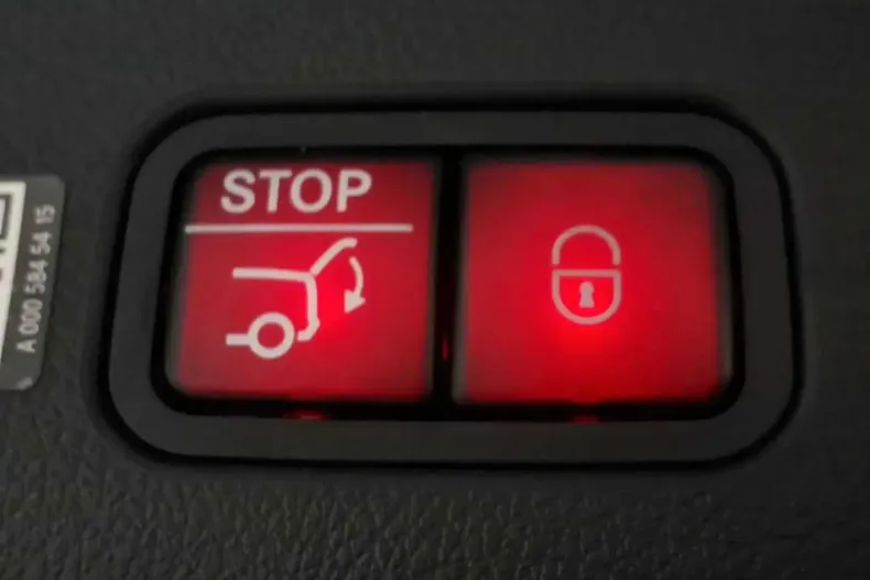 Mercedes-Benz GLC 300 din 2024 cu 26.632 km - oferta MER163384 - foto 9