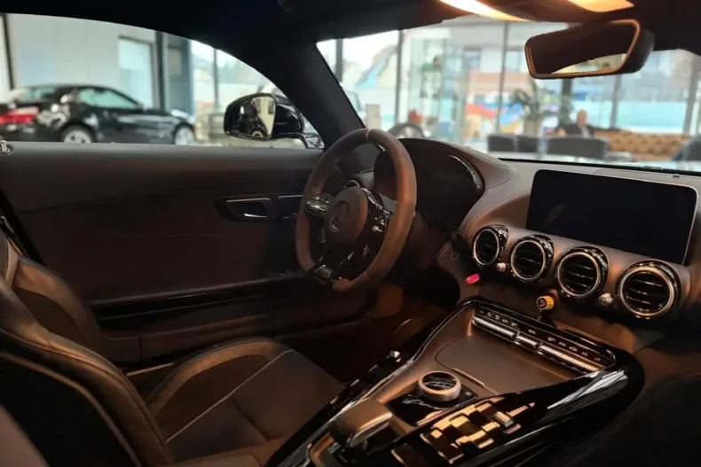 Mercedes-Benz AMG GT R din 2022 cu 11.900 km - oferta MER163397 - foto 13