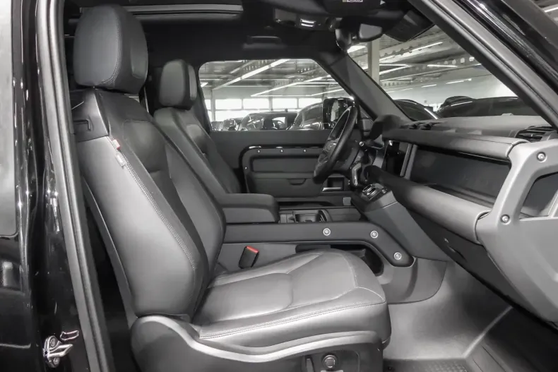 Land Rover Defender din 2023 cu 21.911 km - oferta LAN163400 - foto 3