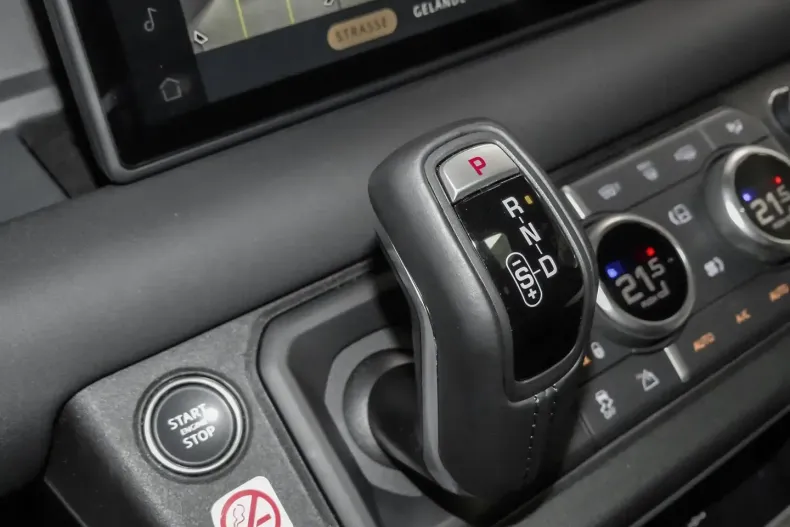 Land Rover Defender din 2023 cu 21.911 km - oferta LAN163400 - foto 13