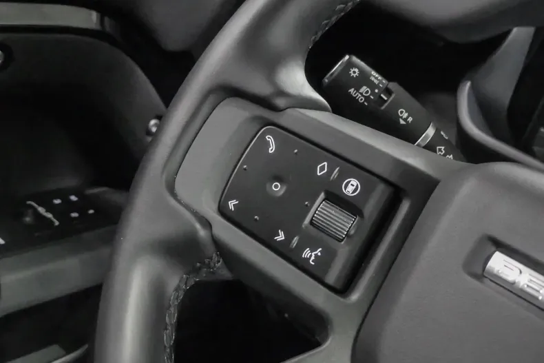 Land Rover Defender din 2023 cu 21.911 km - oferta LAN163400 - foto 17