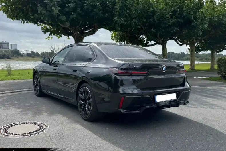 BMW 740 din 2024 cu 28.990 km - oferta BMW163408 - foto 6