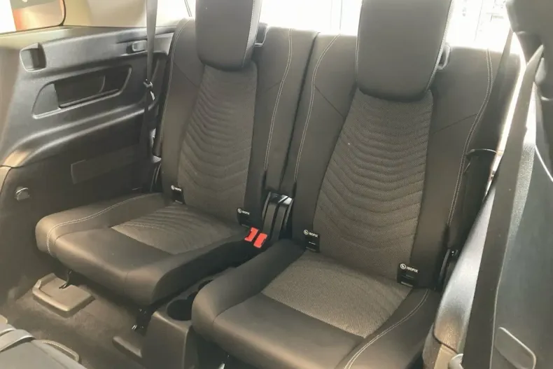 Mercedes-Benz GLB 250 din 2024 cu 9.027 km - oferta MER163416 - foto 13