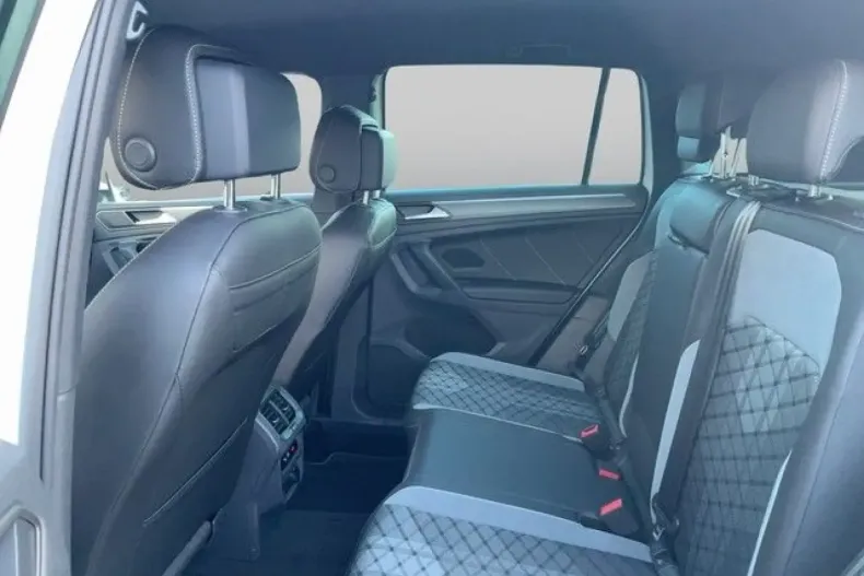 Volkswagen Tiguan din 2023 cu 71.800 km - oferta VOL163428 - foto 11