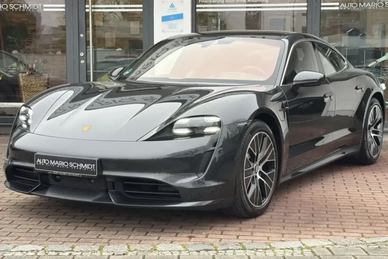 Porsche Taycan din 2022 cu 14.205 km - oferta POR163452 - foto 1