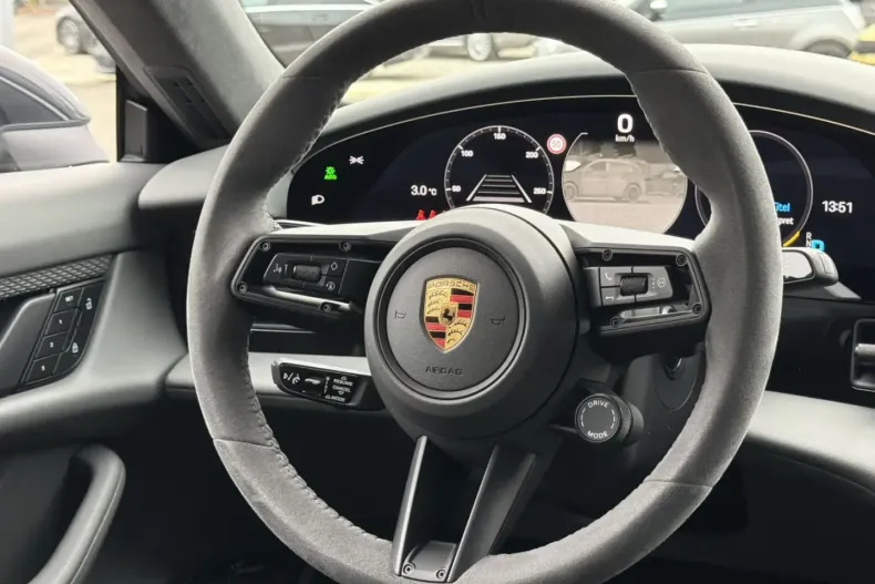 Porsche Taycan din 2022 cu 14.205 km - oferta POR163452 - foto 6