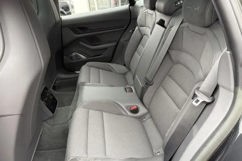 Porsche Taycan din 2022 cu 14.205 km - oferta POR163452 - foto 12