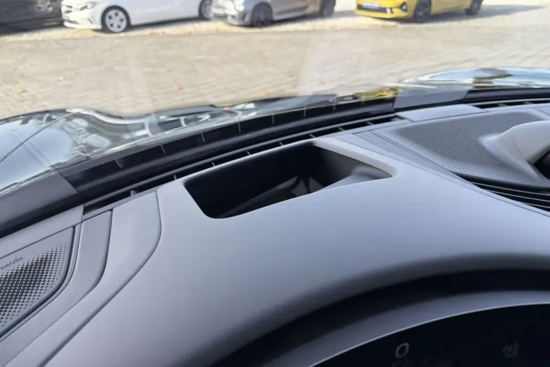 Porsche Taycan din 2022 cu 14.205 km - oferta POR163452 - foto 13