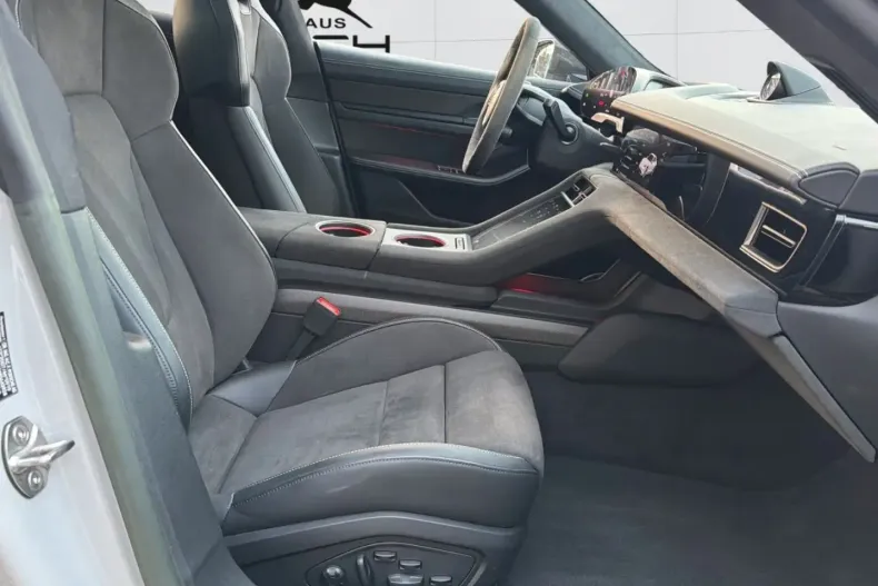 Porsche Taycan din 2023 cu 13.900 km - oferta POR163454 - foto 20