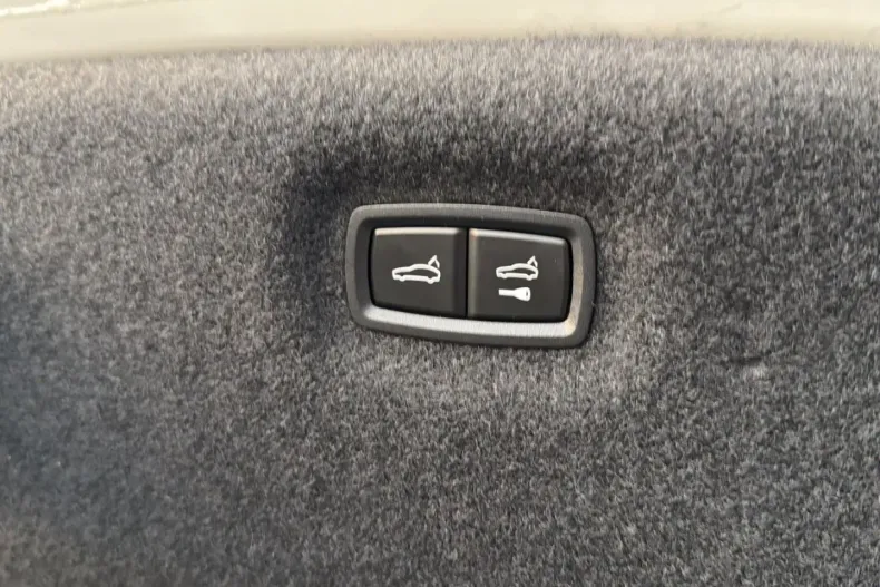 Porsche Taycan din 2023 cu 13.900 km - oferta POR163454 - foto 22