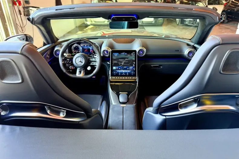 Mercedes-Benz SL 63 AMG din 2023 cu 14.890 km - oferta MER163455 - foto 19