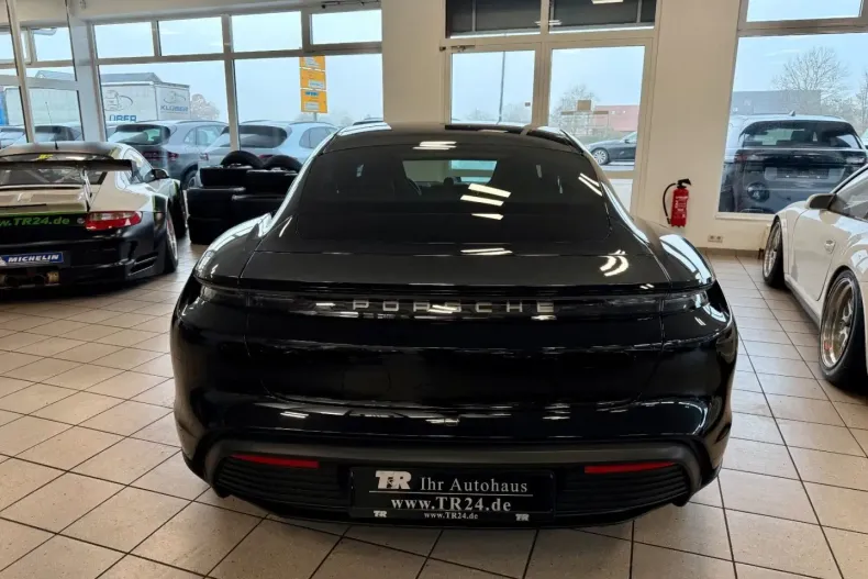 Porsche Taycan din 2023 cu 26.189 km - oferta POR163457 - foto 4