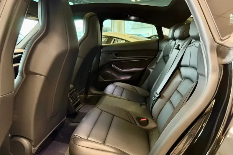 Porsche Taycan din 2023 cu 26.189 km - oferta POR163457 - foto 10