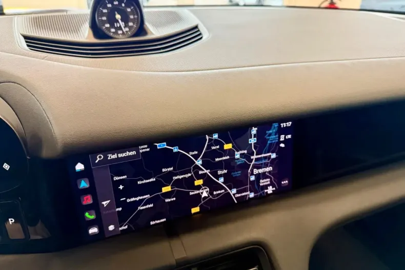 Porsche Taycan din 2023 cu 26.189 km - oferta POR163457 - foto 18