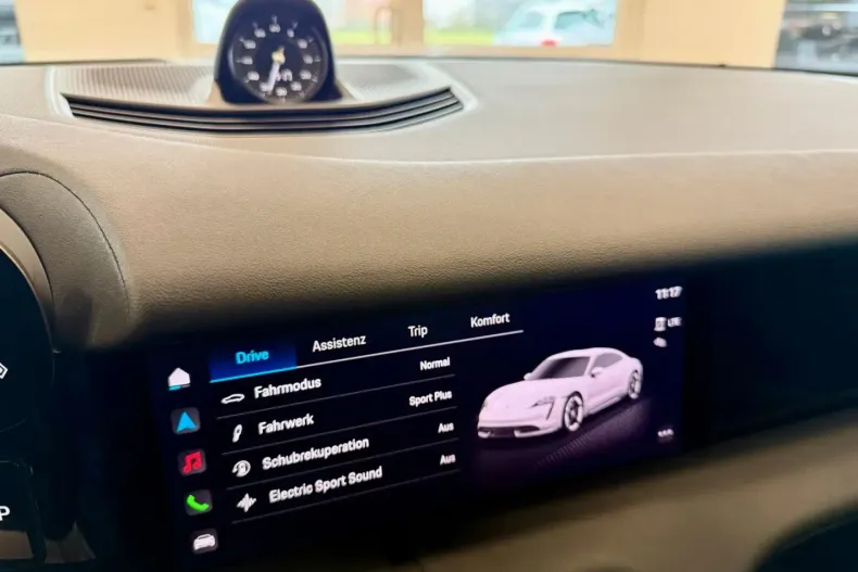 Porsche Taycan din 2023 cu 26.189 km - oferta POR163457 - foto 19