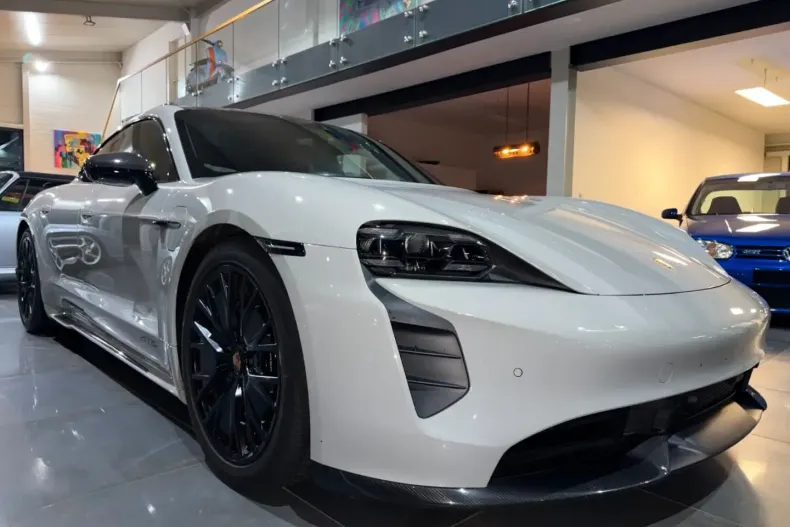 Porsche Taycan din 2023 cu 34.000 km - oferta POR163458 - foto 4