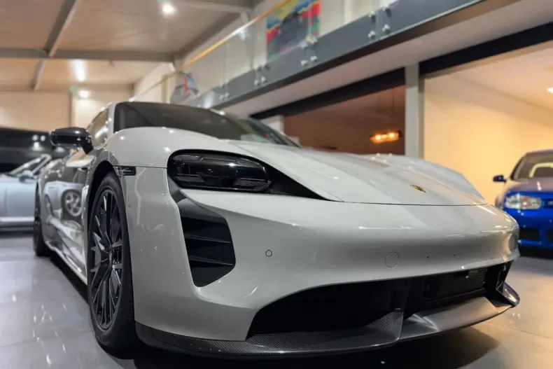 Porsche Taycan din 2023 cu 34.000 km - oferta POR163458 - foto 12