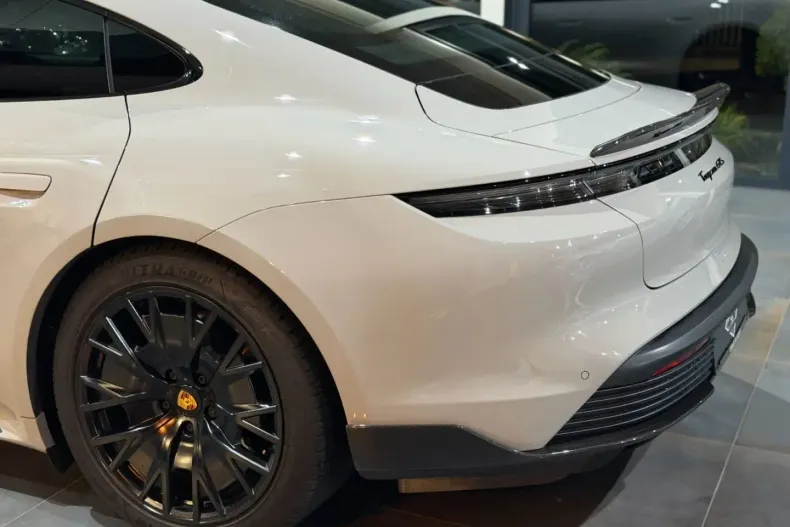 Porsche Taycan din 2023 cu 34.000 km - oferta POR163458 - foto 20