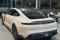 Porsche Taycan din 2023 cu 34.000 km - oferta POR163458 - foto 21