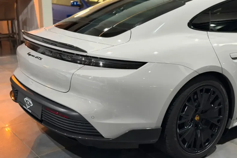 Porsche Taycan din 2023 cu 34.000 km - oferta POR163458 - foto 27