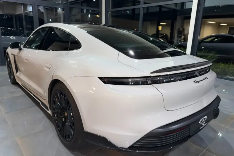 Porsche Taycan din 2023 cu 34.000 km - oferta POR163458 - foto 29