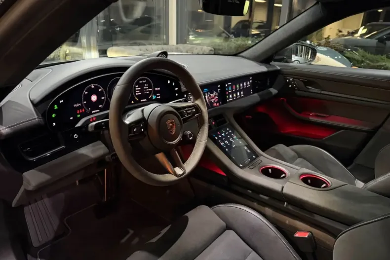 Porsche Taycan din 2023 cu 34.000 km - oferta POR163458 - foto 32