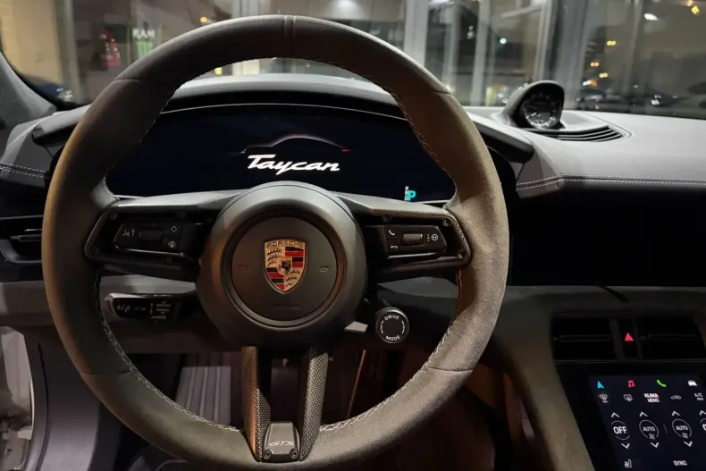 Porsche Taycan din 2023 cu 34.000 km - oferta POR163458 - foto 34