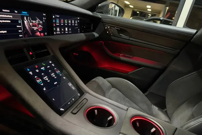 Porsche Taycan din 2023 cu 34.000 km - oferta POR163458 - foto 37