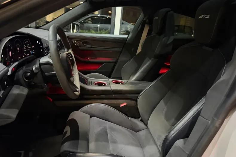 Porsche Taycan din 2023 cu 34.000 km - oferta POR163458 - foto 40