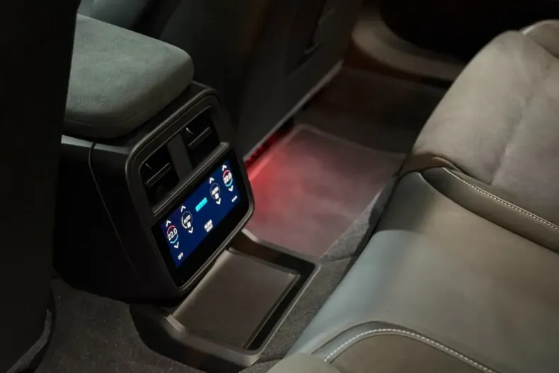 Porsche Taycan din 2023 cu 34.000 km - oferta POR163458 - foto 48