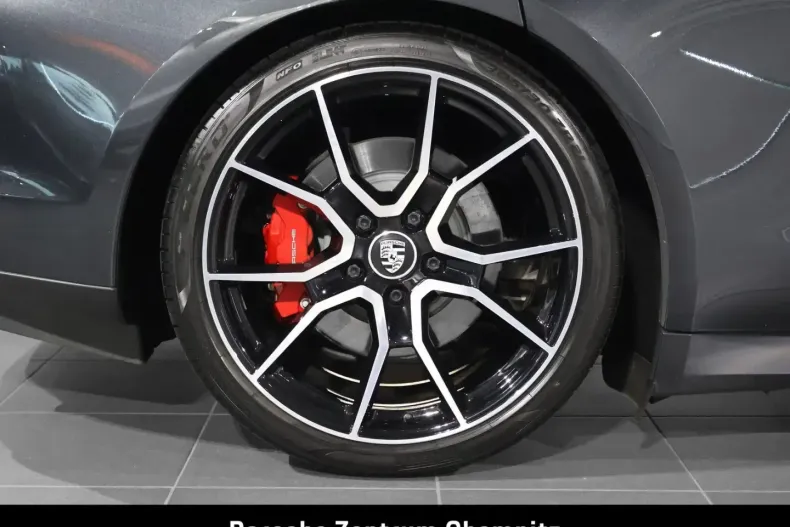 Porsche Taycan din 2022 cu 17.150 km - oferta POR163460 - foto 6