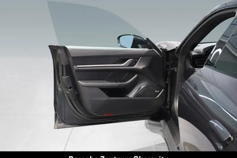 Porsche Taycan din 2022 cu 17.150 km - oferta POR163460 - foto 10