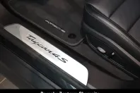 Porsche Taycan din 2022 cu 17.150 km - oferta POR163460 - foto 29