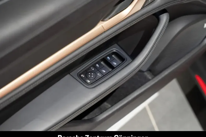 Porsche Taycan din 2023 cu 17.360 km - oferta POR163462 - foto 17