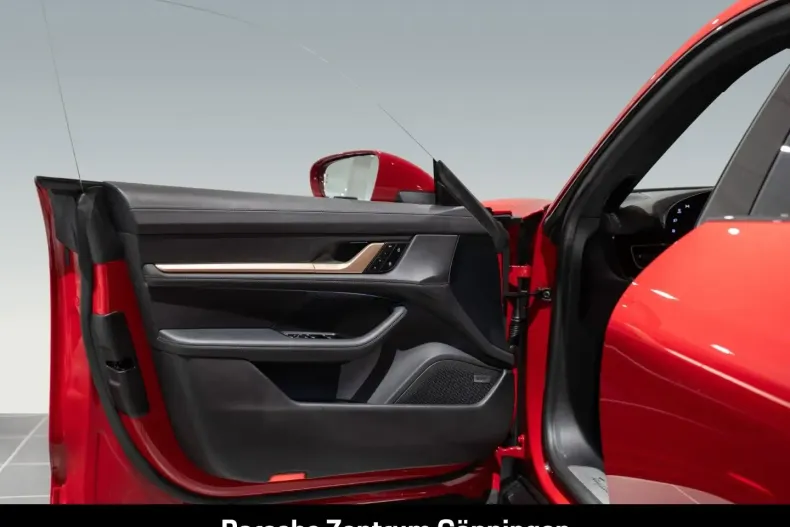 Porsche Taycan din 2023 cu 17.360 km - oferta POR163462 - foto 18