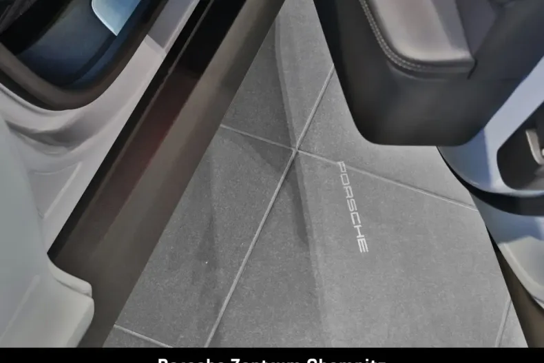 Porsche Taycan din 2021 cu 47.140 km - oferta POR163465 - foto 32
