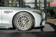 Mercedes-Benz SL 63 AMG din 2023 cu 4.224 km - oferta MER163469 - foto 1